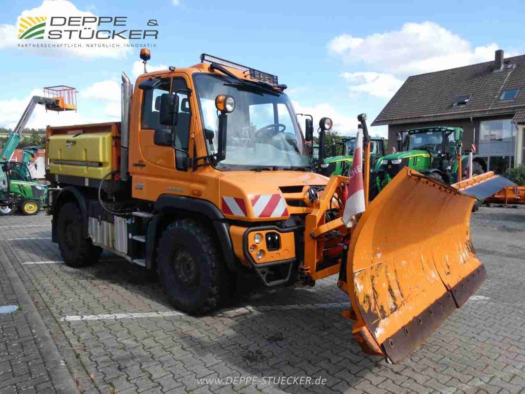 Kommunalfahrzeug a típus Mercedes-Benz Unimog U318 mit Schild+Streuer, Gebrauchtmaschine ekkor: Lauterberg/Barbis (Kép 7)