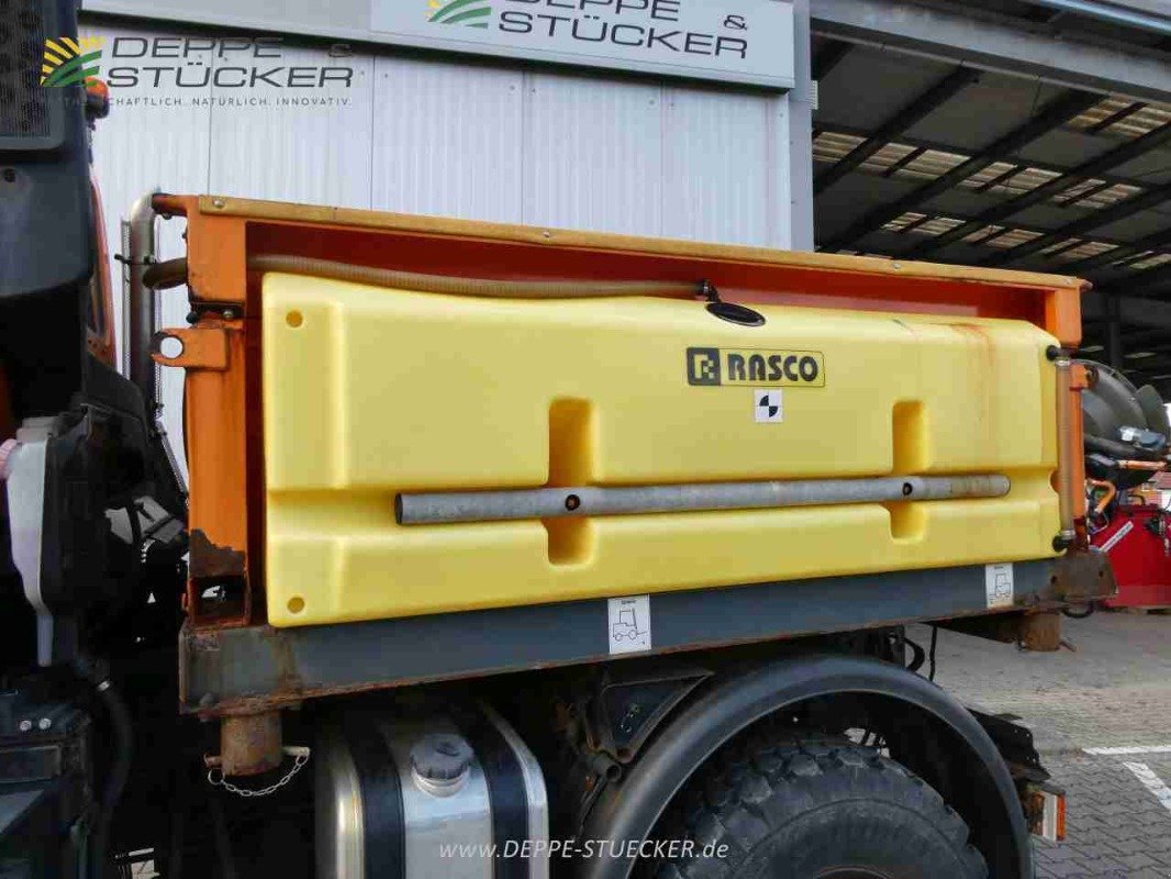 Kommunalfahrzeug a típus Mercedes-Benz Unimog U318 mit Schild+Streuer, Gebrauchtmaschine ekkor: Lauterberg/Barbis (Kép 14)