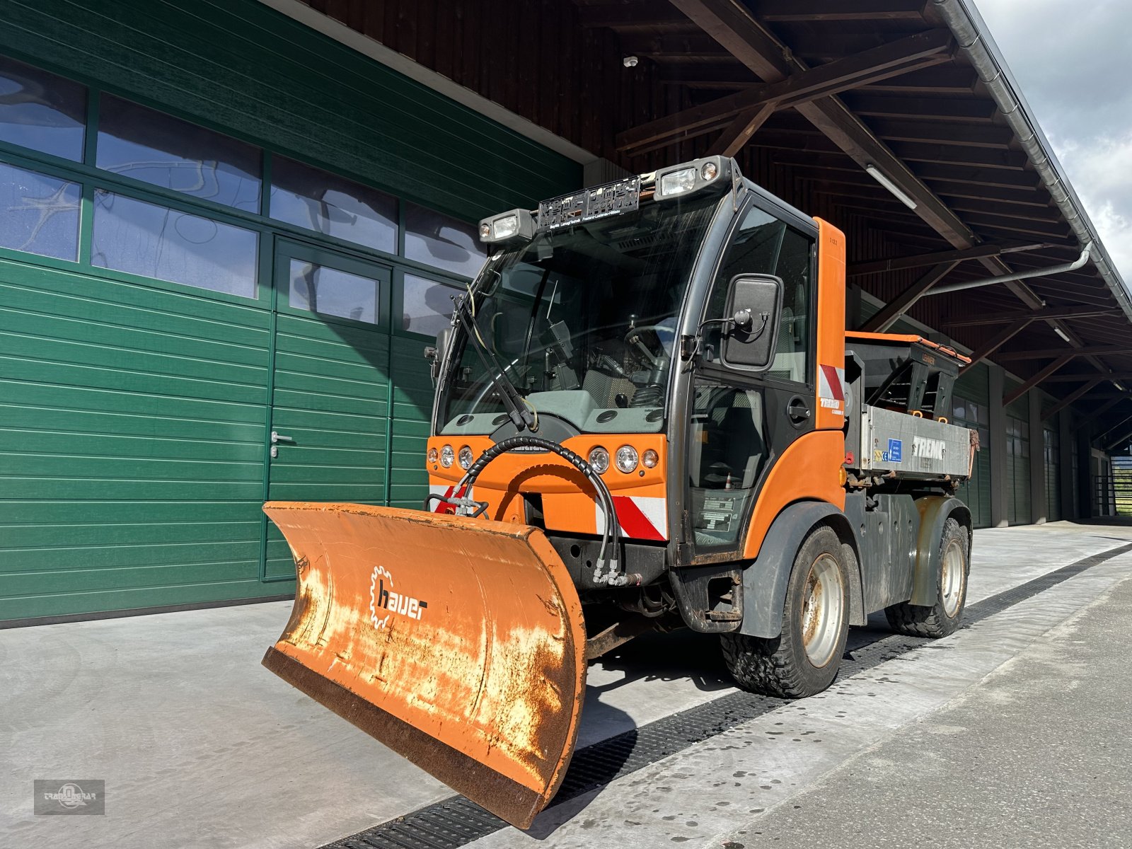 Kommunalfahrzeug tipa Multicar Tremo Carrier S mit Streuer und Schneepflug Salz Splitt mit Spikes, Gebrauchtmaschine u Rankweil (Slika 2)