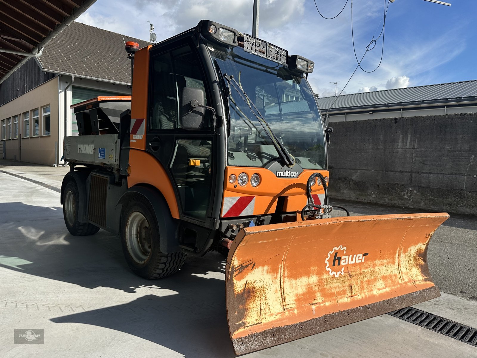 Kommunalfahrzeug tipa Multicar Tremo Carrier S mit Streuer und Schneepflug Salz Splitt mit Spikes, Gebrauchtmaschine u Rankweil (Slika 9)