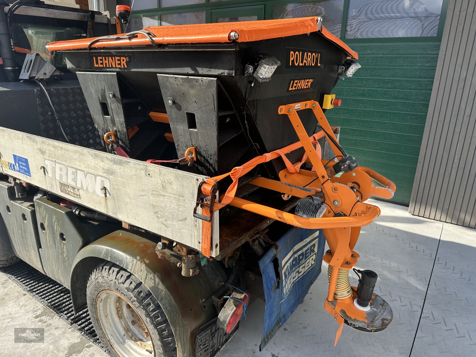 Kommunalfahrzeug tipa Multicar Tremo Carrier S mit Streuer und Schneepflug Salz Splitt mit Spikes, Gebrauchtmaschine u Rankweil (Slika 10)