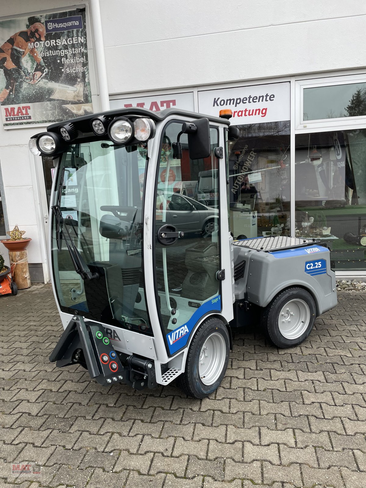 Kommunalfahrzeug des Typs Vitra C 2.25, Neumaschine in Waldkraiburg (Bild 1)