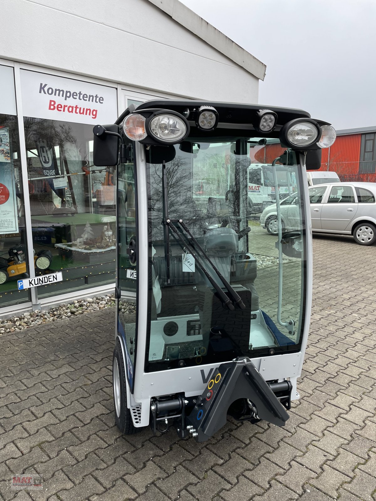 Kommunalfahrzeug des Typs Vitra C 2.25, Neumaschine in Waldkraiburg (Bild 2)