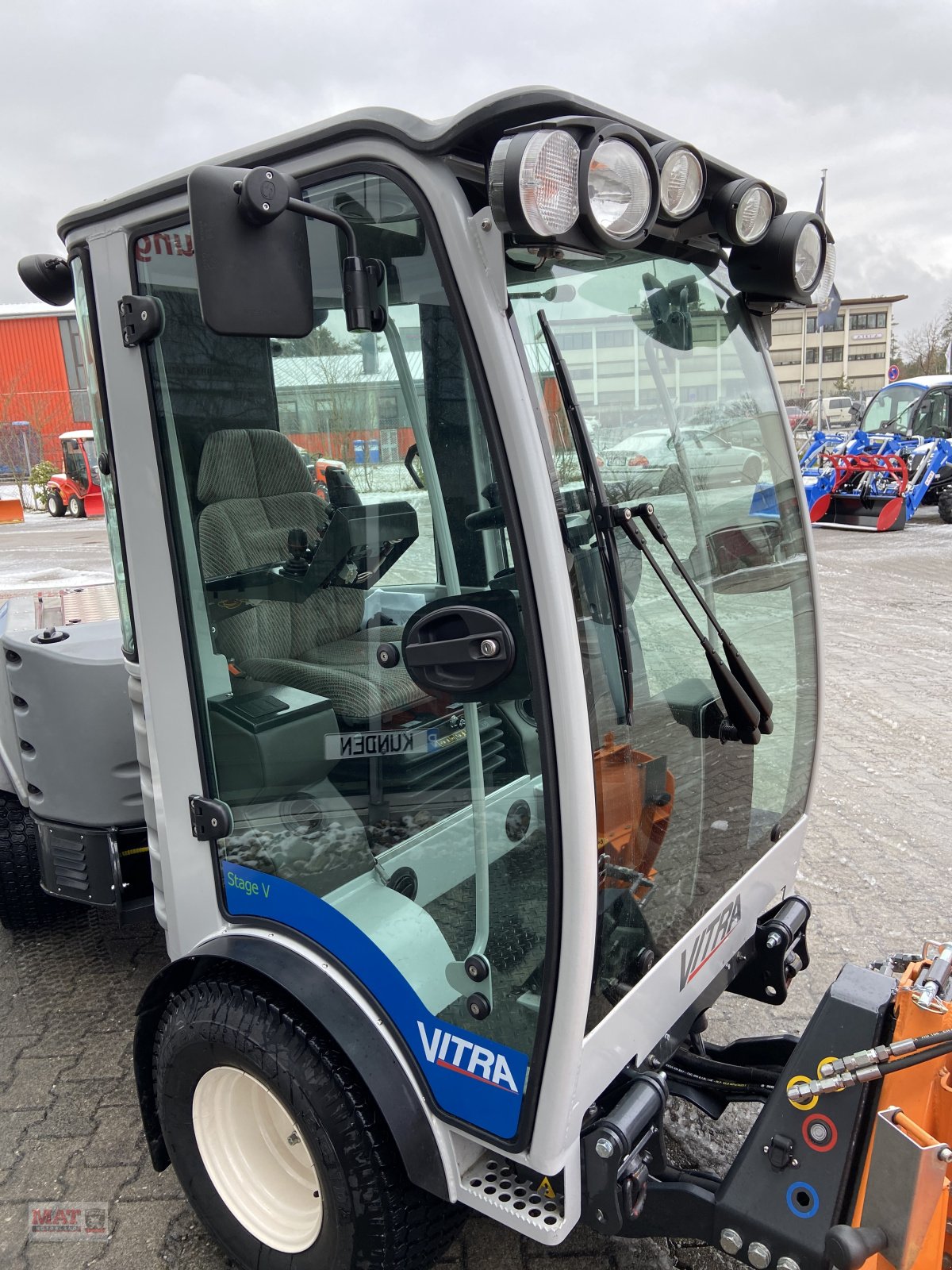 Kommunalfahrzeug des Typs Vitra C 3.75, Neumaschine in Waldkraiburg (Bild 7)