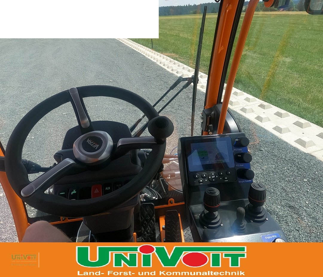 Kommunalfahrzeug des Typs Vitra Vitra Knicklenker mit 75 PS Kommunal Kehr Schneepflug Streuer Winterdienst, Neumaschine in Warmensteinach (Bild 9)