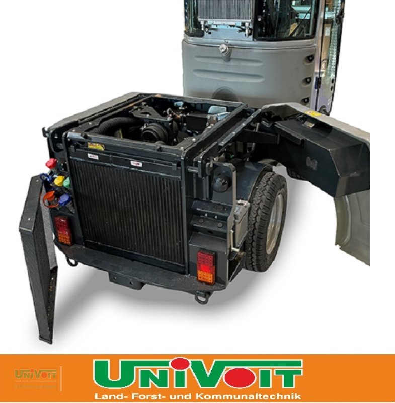 Kommunalfahrzeug des Typs Vitra Vitra Knicklenker mit 75 PS Kommunal Kehr Schneepflug Streuer Winterdienst, Neumaschine in Warmensteinach (Bild 15)