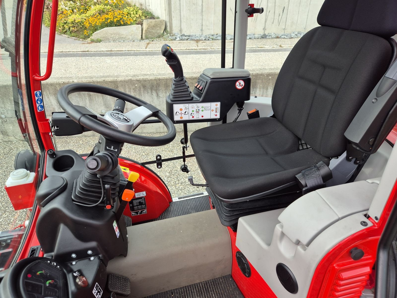 Kommunaltraktor typu Antonio Carraro SP 4800 Traktor Schlepper Holder Winterdienst, Vorführmaschine v Aigen-Schlägl (Obrázek 3)