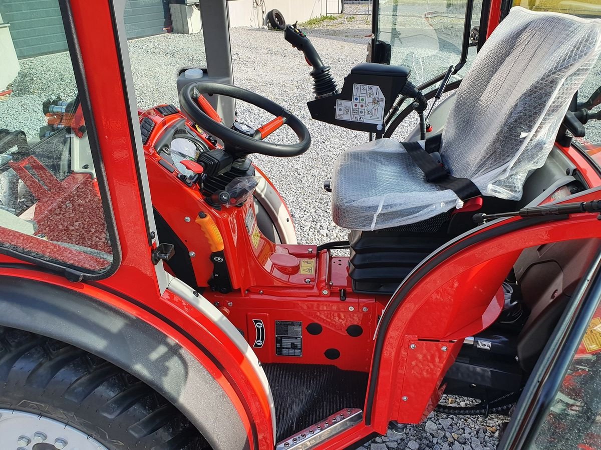 Kommunaltraktor des Typs Antonio Carraro SR 7600 INFINITY Schlepper Traktor Holder Fendt, Neumaschine in Aigen-Schlägl (Bild 16)