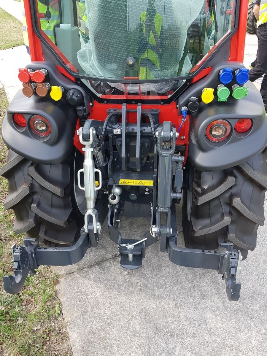 Kommunaltraktor des Typs Antonio Carraro SR 7600 INFINITY Schlepper Traktor Holder Fendt, Neumaschine in Aigen-Schlägl (Bild 3)
