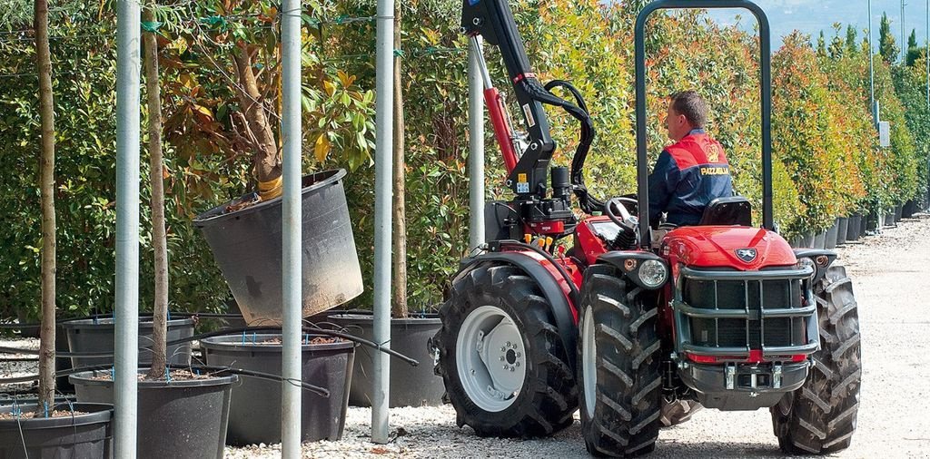 Kommunaltraktor des Typs Antonio Carraro SR 7600 INFINITY Schlepper Traktor Holder Fendt, Neumaschine in Aigen-Schlägl (Bild 13)