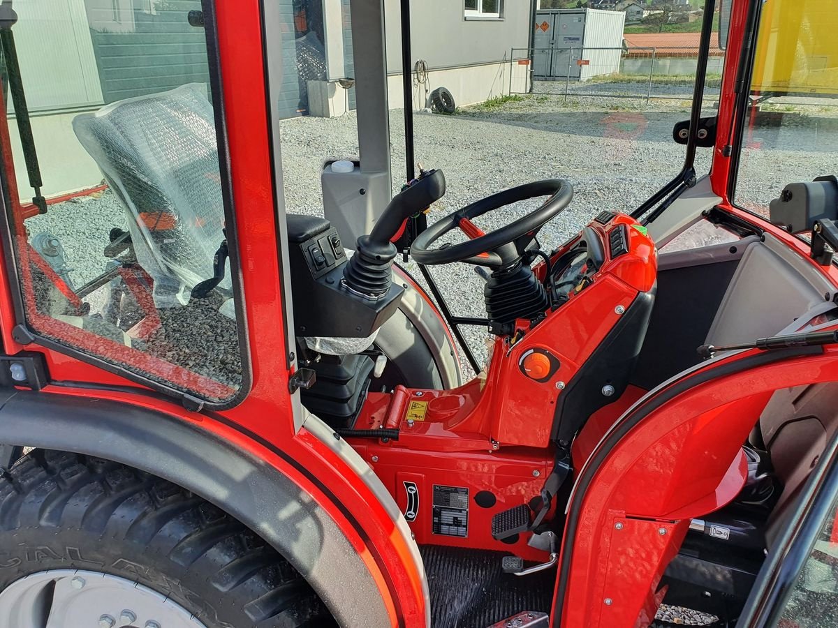 Kommunaltraktor des Typs Antonio Carraro SR 7600 INFINITY Schlepper Traktor Holder Fendt, Neumaschine in Aigen-Schlägl (Bild 9)