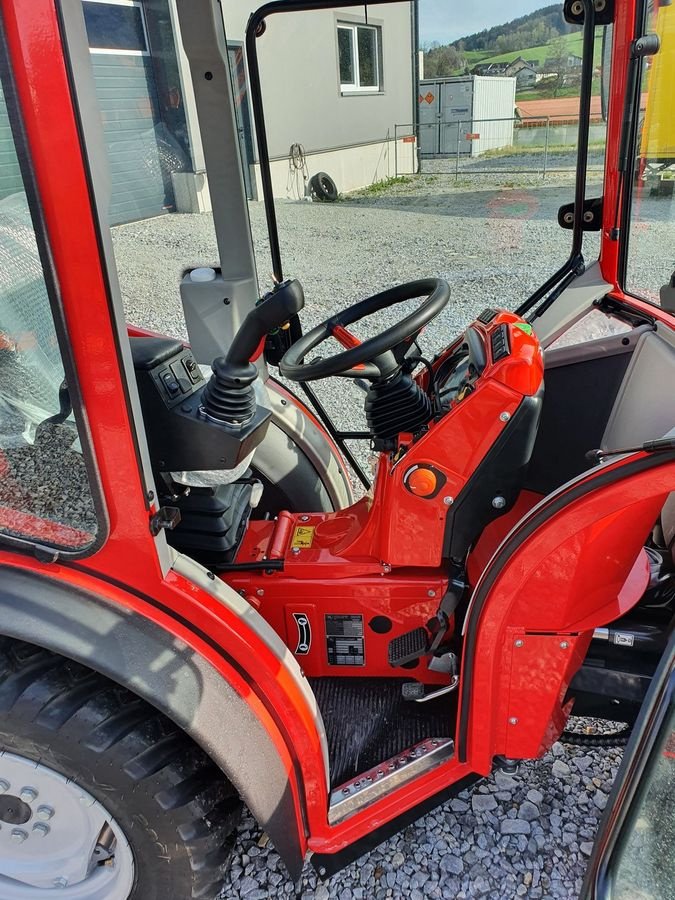 Kommunaltraktor des Typs Antonio Carraro SR 7600 INFINITY Schlepper Traktor Holder Fendt, Neumaschine in Aigen-Schlägl (Bild 7)