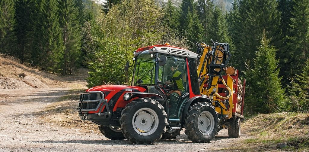 Kommunaltraktor tip Antonio Carraro TONY 8900 TR Traktor Schlepper Fendt Holder NEU, Neumaschine in Aigen-Schlägl (Poză 4)