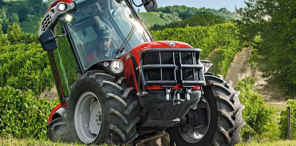 Kommunaltraktor tip Antonio Carraro TONY 8900 TR Traktor Schlepper Fendt Holder NEU, Neumaschine in Aigen-Schlägl (Poză 3)