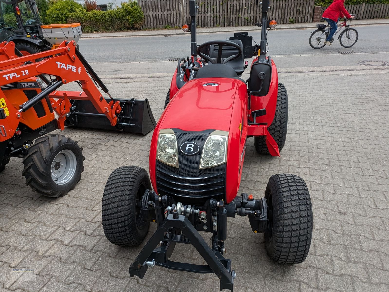 Kommunaltraktor типа Branson 2500 L, Neumaschine в Obing (Фотография 11)