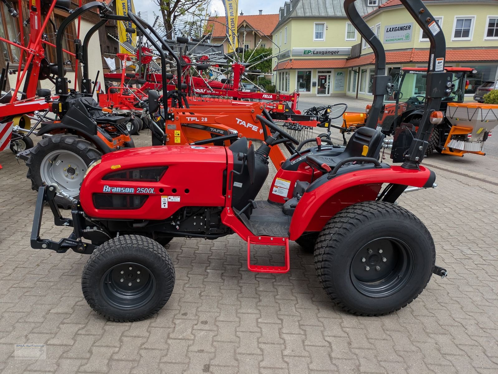 Kommunaltraktor типа Branson 2500 L, Neumaschine в Obing (Фотография 5)