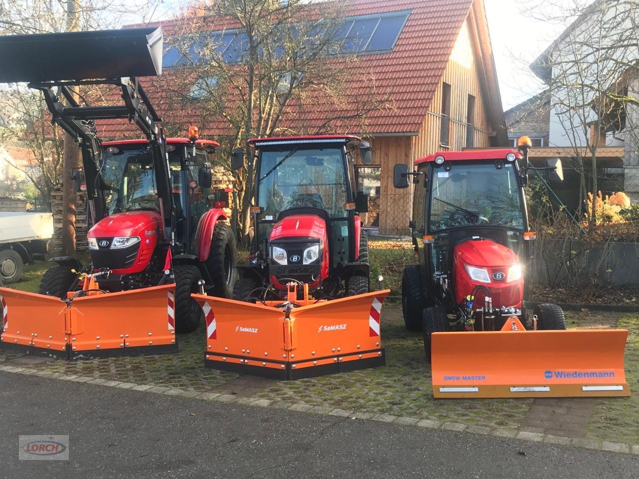 Kommunaltraktor des Typs Branson 2505H  kab, Neumaschine in Trochtelfingen (Bild 2)