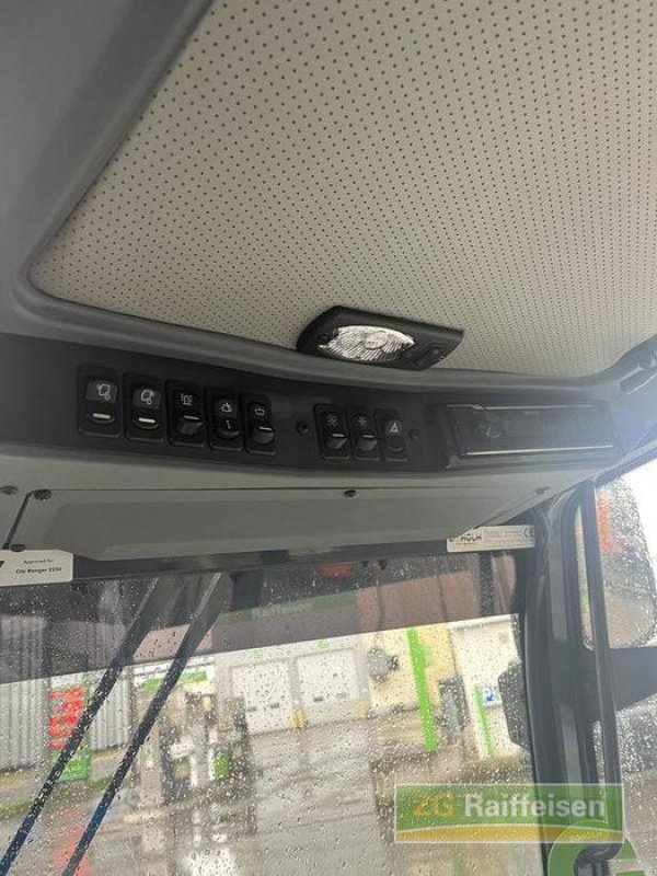 Kommunaltraktor des Typs Egholm CR2260 Kehraufbau und Winterdienst, Vorführmaschine in Donaueschingen (Bild 5)