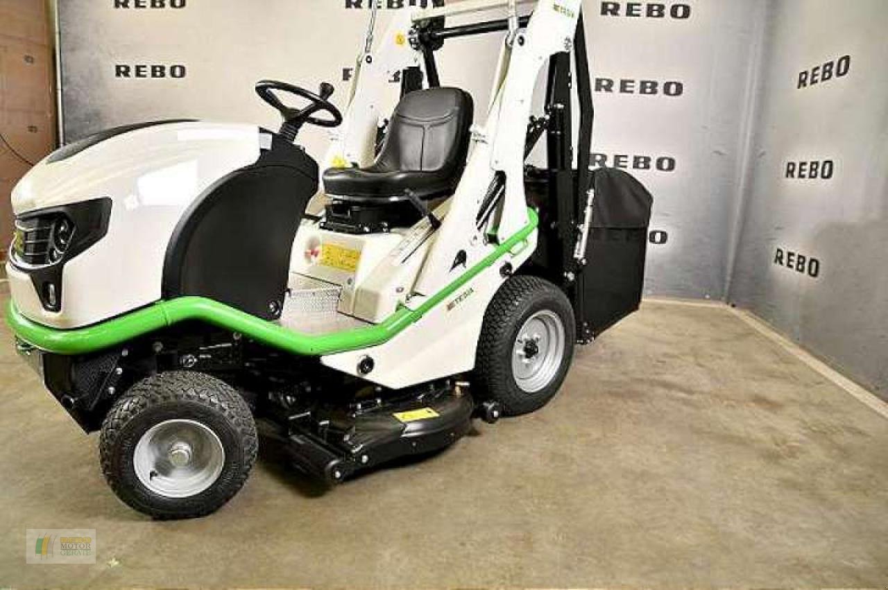 Kommunaltraktor of the type Etesia BUFFALO, Neumaschine in Bredstedt (Picture 2)