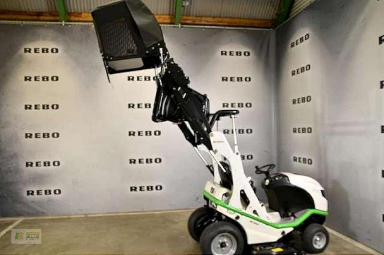 Kommunaltraktor of the type Etesia BUFFALO, Neumaschine in Bredstedt (Picture 8)