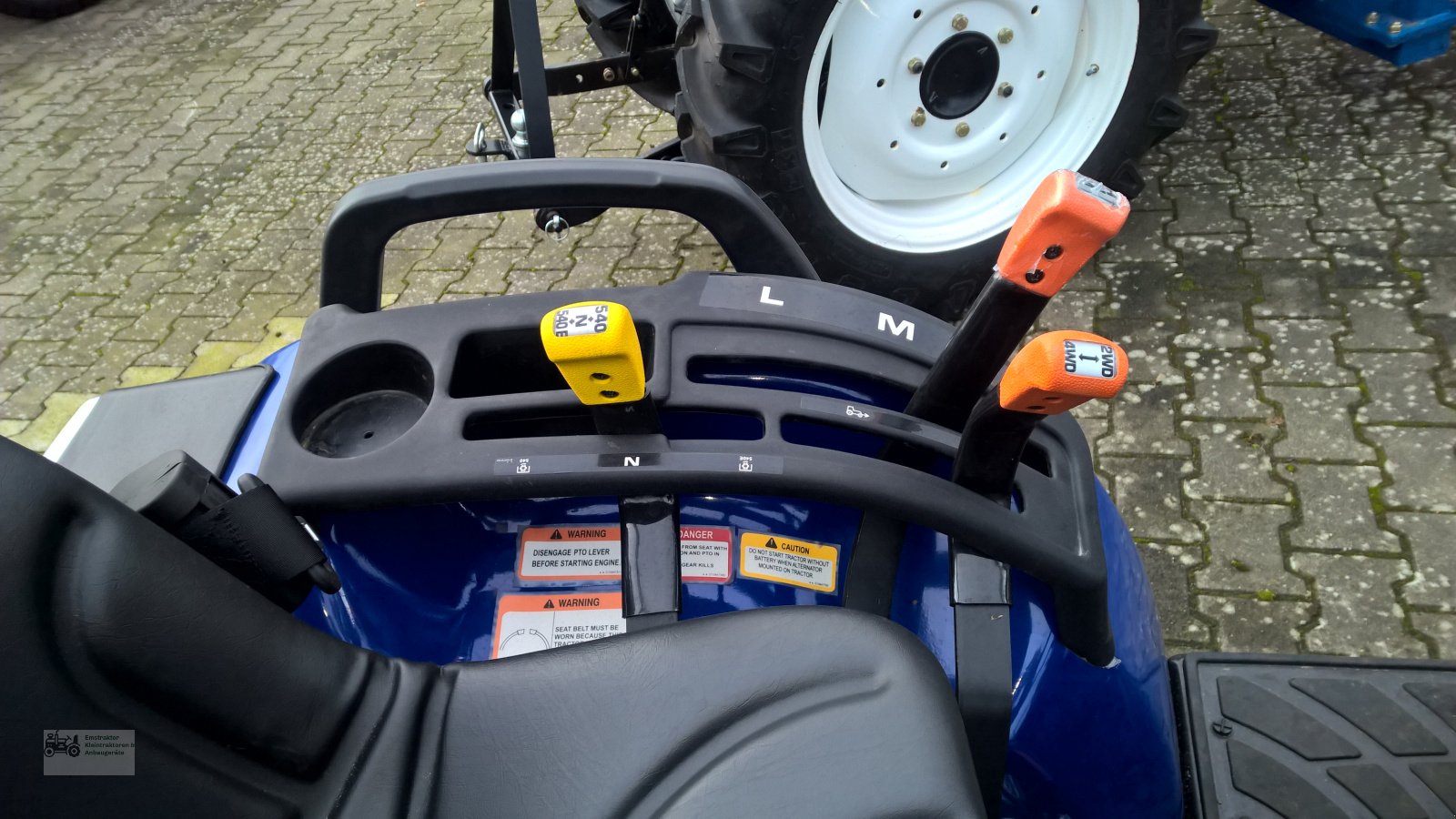 Kommunaltraktor typu Farmtrac 22, Neumaschine v Lingen (Obrázek 4)