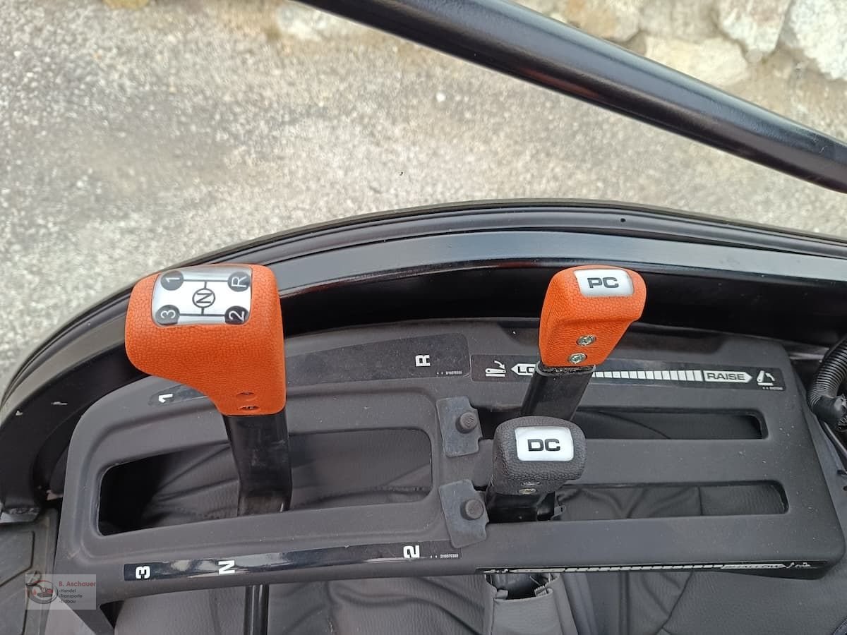 Kommunaltraktor типа Farmtrac Farmtrac 22 mit Kabine Vorführer, Vorführmaschine в Dimbach (Фотография 5)