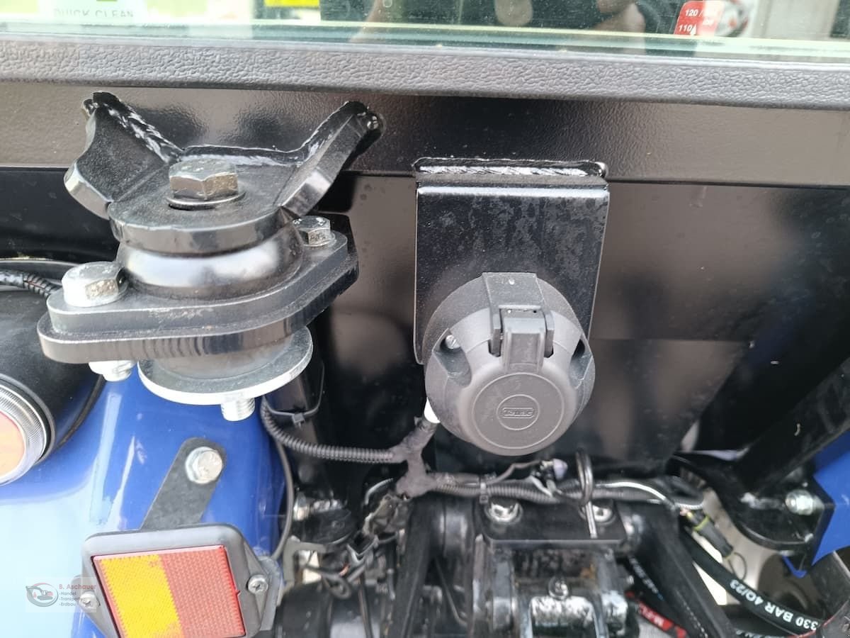 Kommunaltraktor типа Farmtrac Farmtrac 22 mit Kabine Vorführer, Vorführmaschine в Dimbach (Фотография 4)