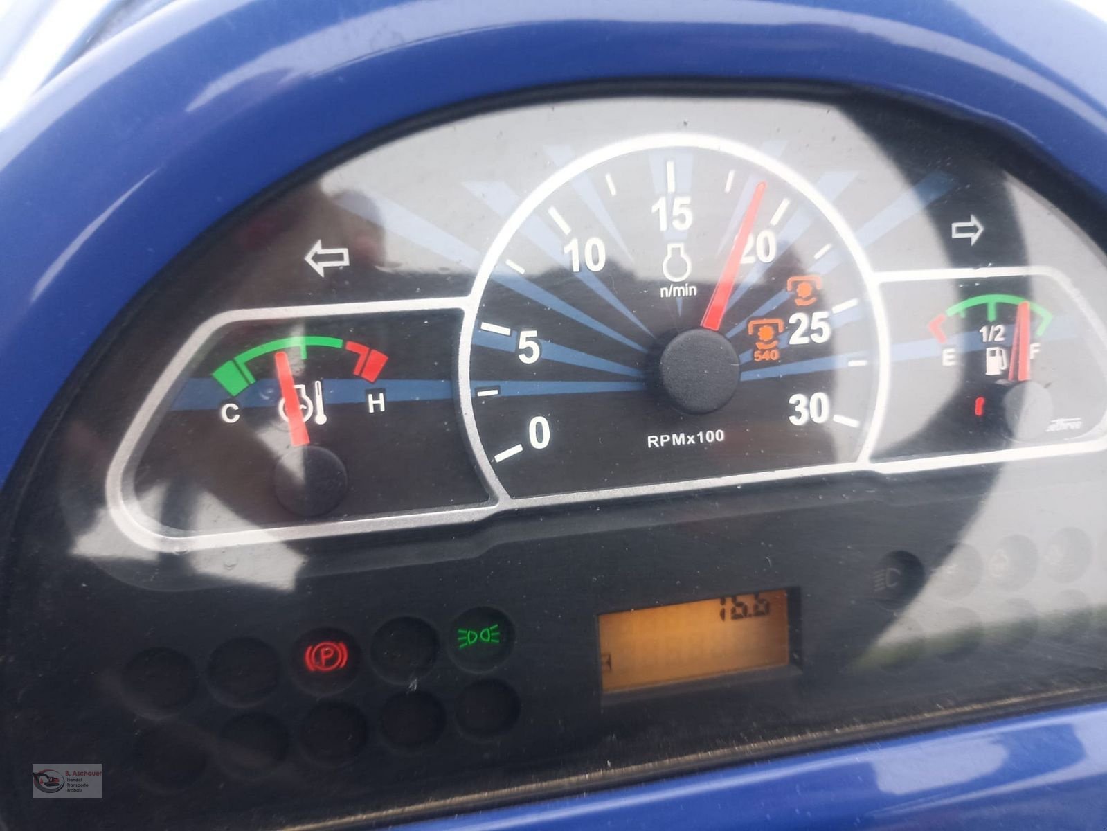 Kommunaltraktor del tipo Farmtrac Farmtrac 26 H mit Hydrostat, Fronthydraulik, Fro, Vorführmaschine In Dimbach (Immagine 8)