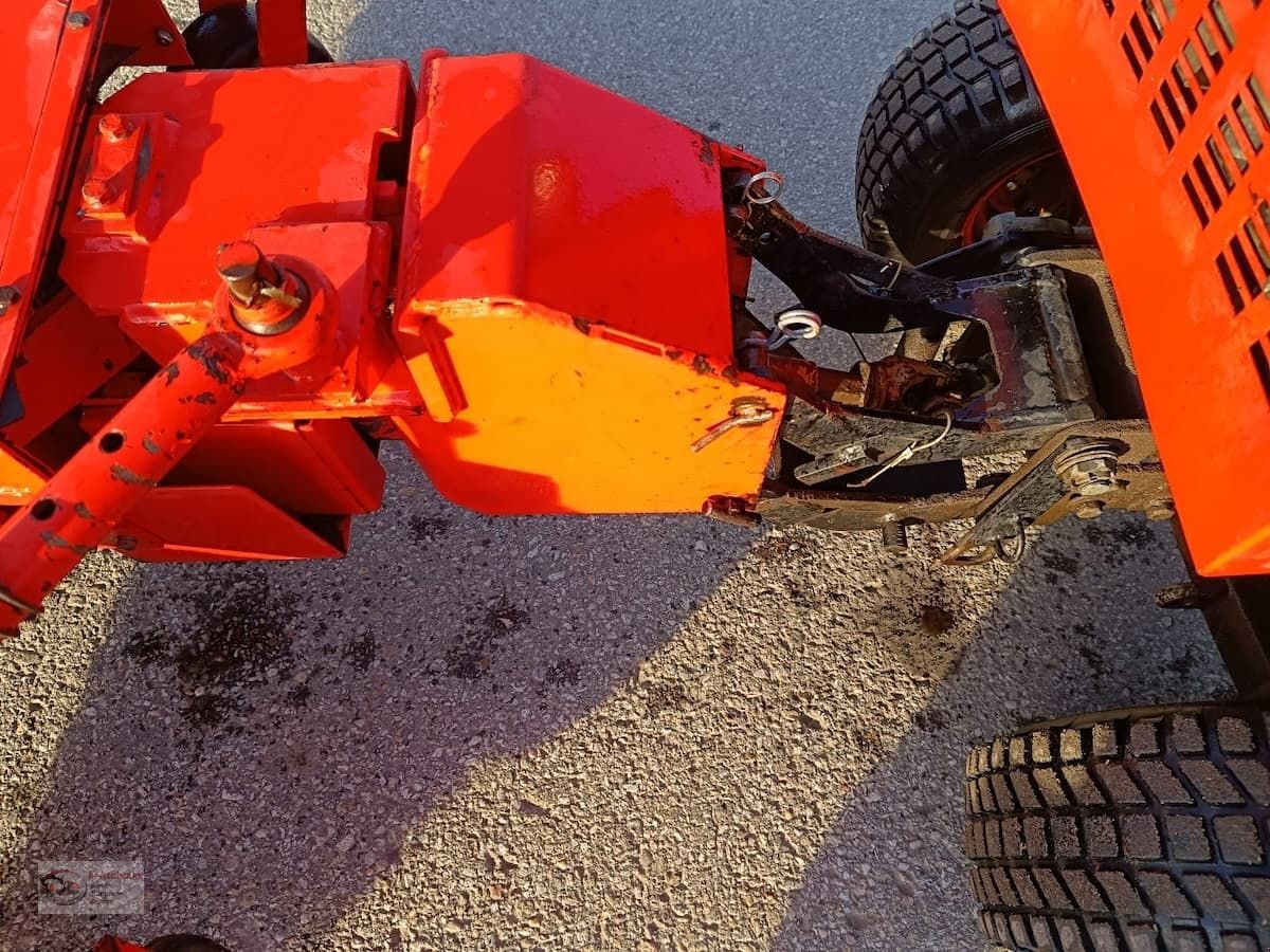 Kommunaltraktor des Typs Hako Hakotrac 2300D inkl. Kehrmaschine und hydr. Schn, Gebrauchtmaschine in Dimbach (Bild 15)