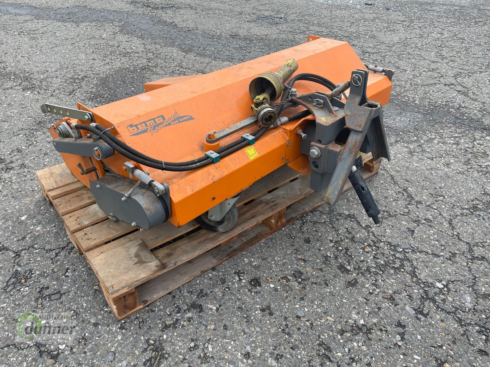 Kommunaltraktor des Typs Hako Hakotrac 3000 DA, Gebrauchtmaschine in Münsingen (Bild 10)