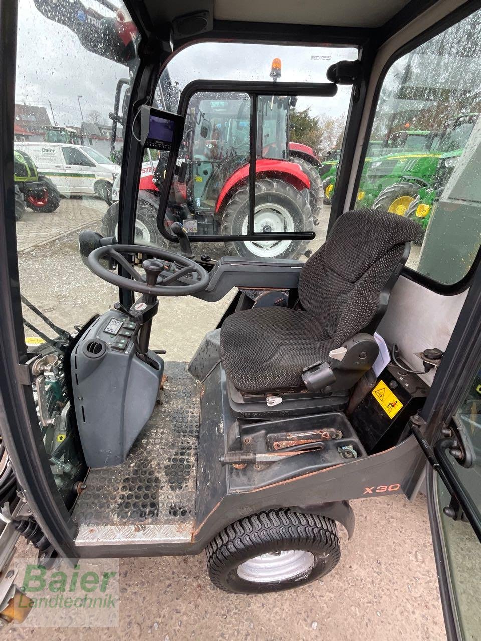 Kommunaltraktor typu Holder X30, Gebrauchtmaschine v OBERNDORF-HOCHMOESSINGEN (Obrázek 6)