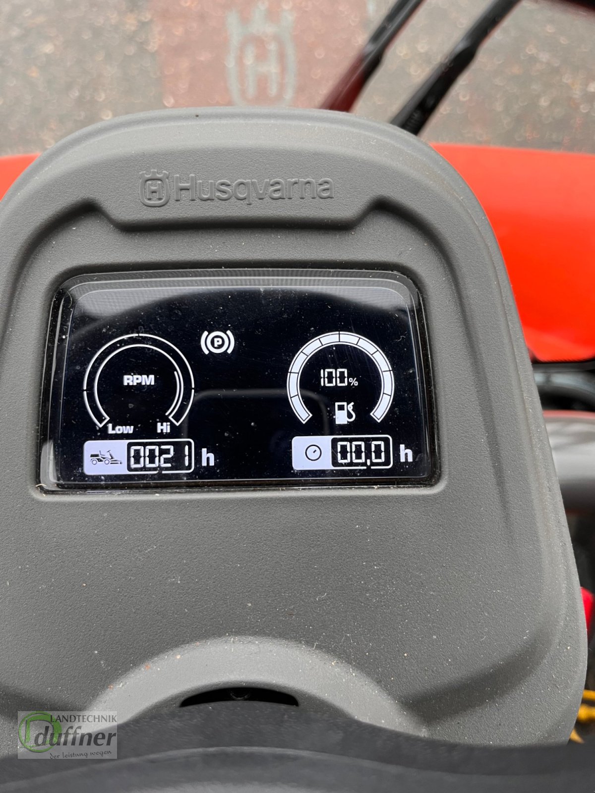 Kommunaltraktor Türe ait Husqvarna P 525 DX mit Kabine, Neumaschine içinde Münsingen (resim 5)