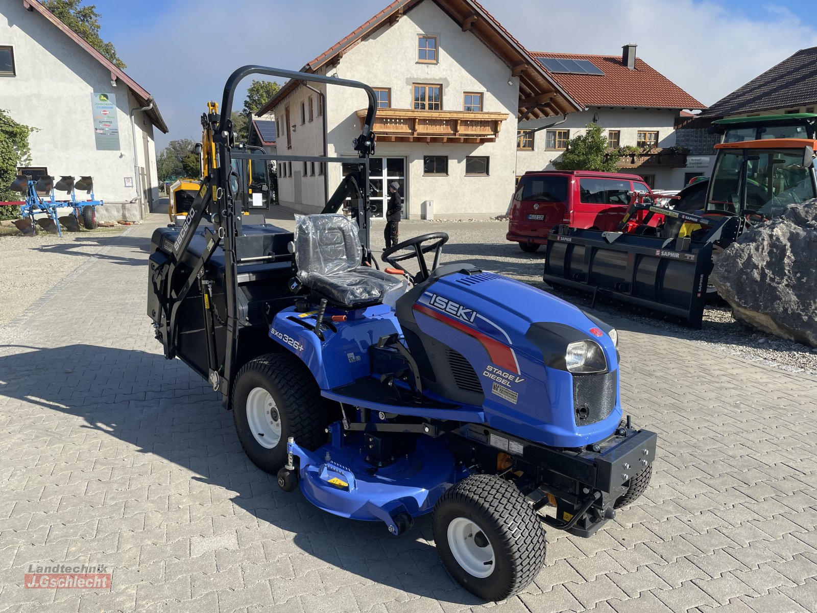 Kommunaltraktor des Typs Iseki SXG 326, Neumaschine in Mühldorf (Bild 4)