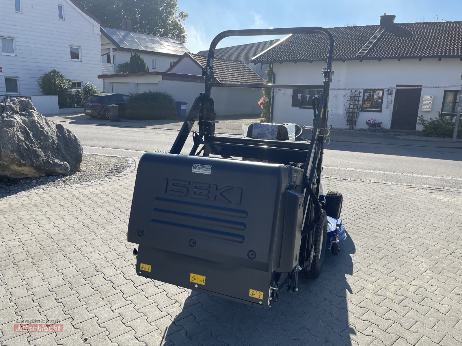 Kommunaltraktor des Typs Iseki SXG 326, Neumaschine in Mühldorf (Bild 8)