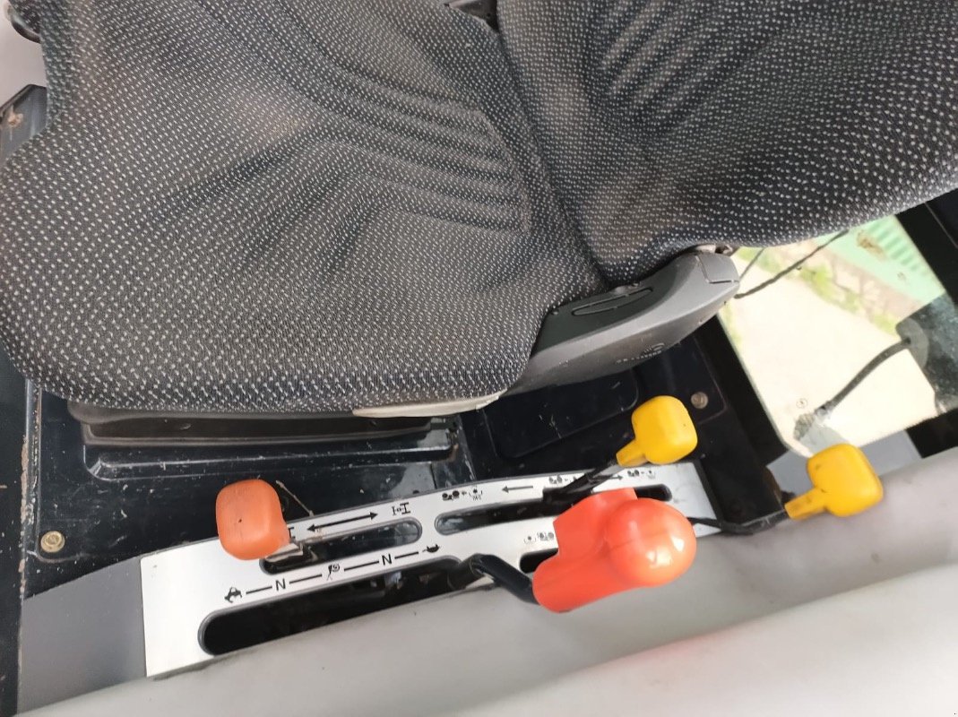 Kommunaltraktor des Typs Iseki TG 5390 + Frontmulcher, Gebrauchtmaschine in Liebenwalde (Bild 3)