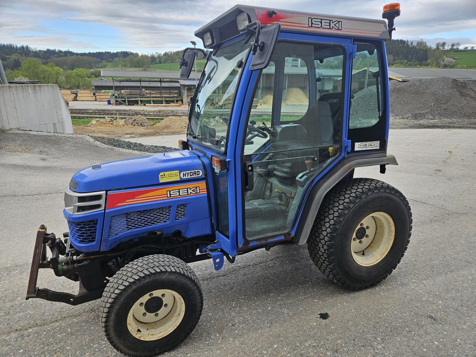Kommunaltraktor of the type Iseki TH 4330, Gebrauchtmaschine in Siget in der Wart (Picture 1)