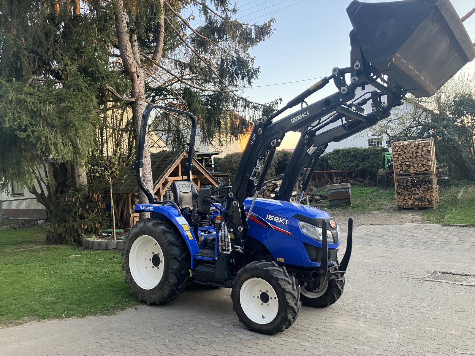 Kommunaltraktor typu Iseki TLE 3410 AL, Gebrauchtmaschine v Bellenberg (Obrázek 2)