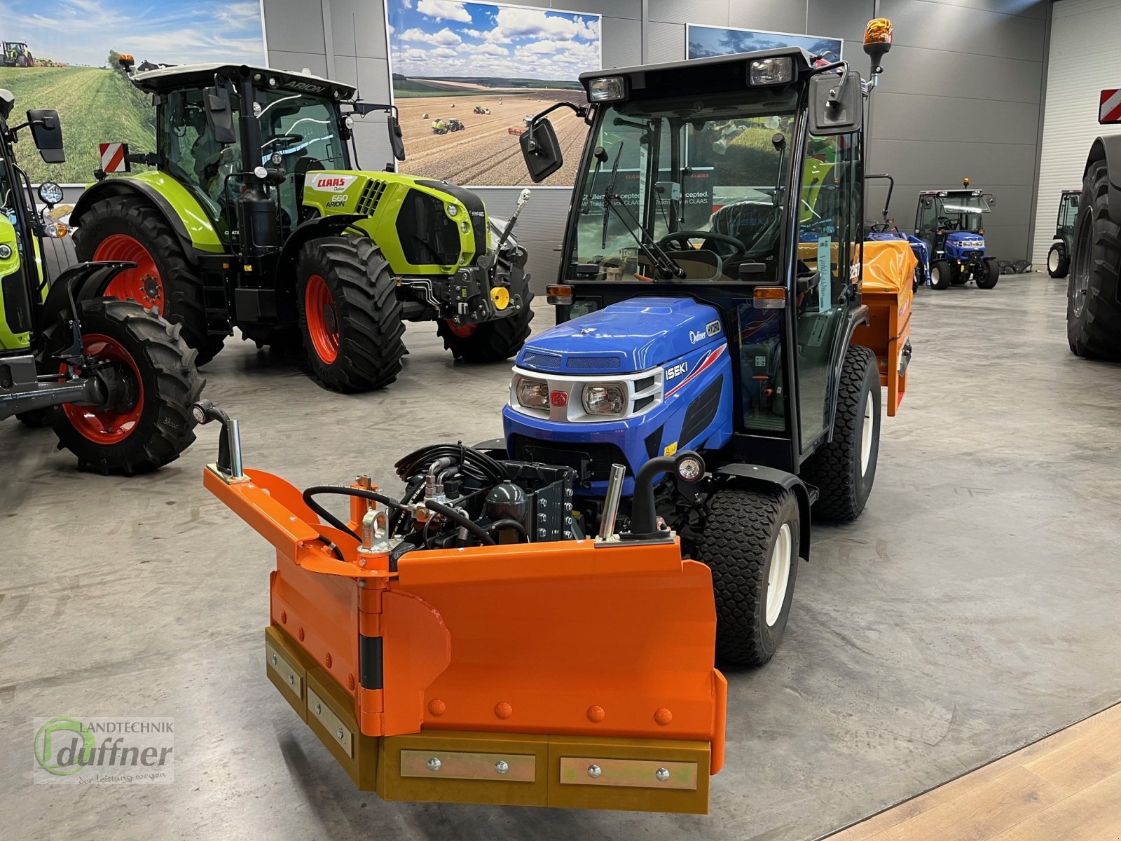 Kommunaltraktor des Typs Iseki TM 3267 AHLK, Neumaschine in Hohentengen (Bild 3)