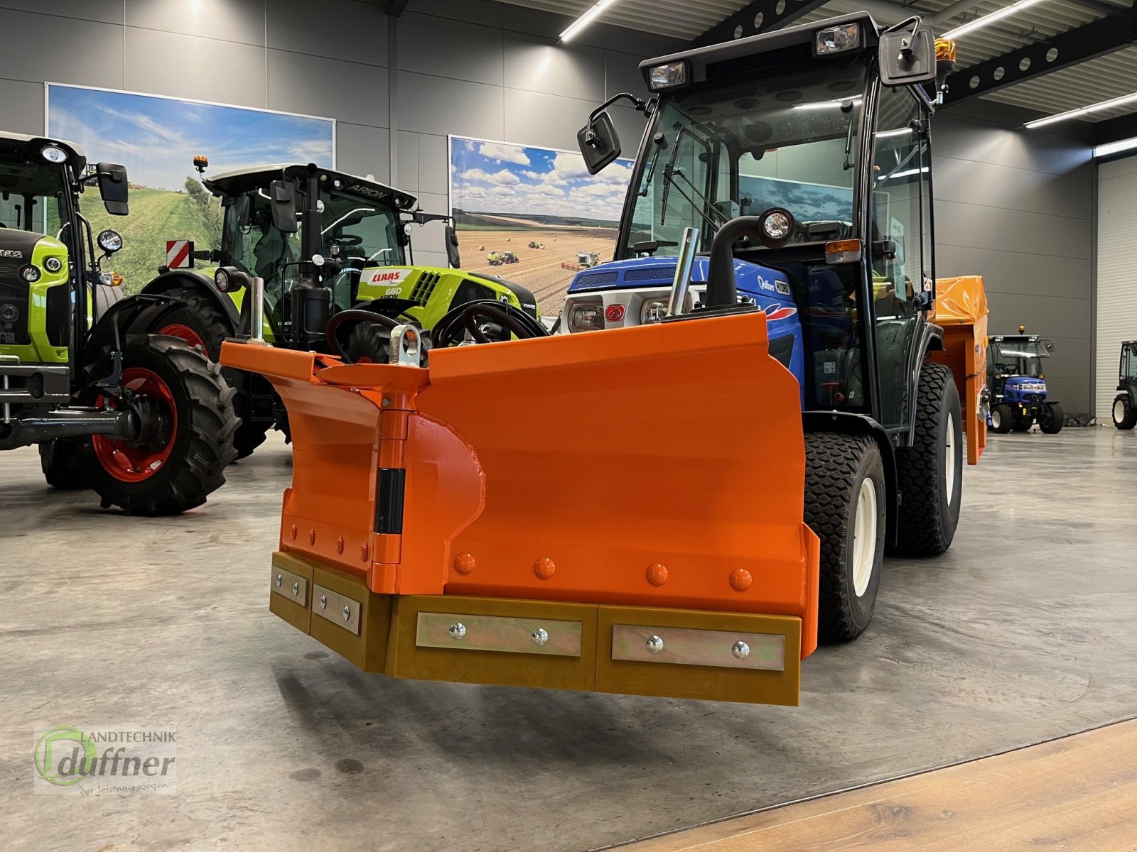 Kommunaltraktor des Typs Iseki TM 3267 AHLK, Neumaschine in Hohentengen (Bild 5)