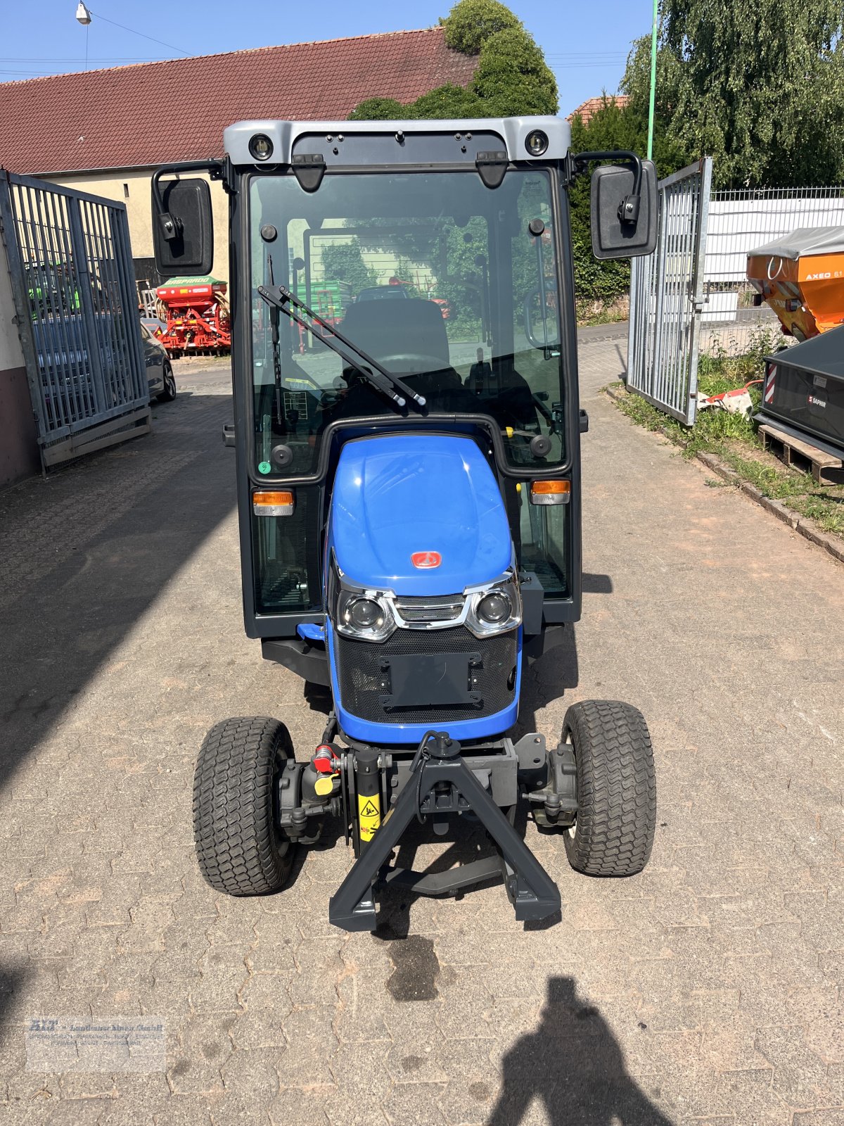 Kommunaltraktor des Typs Iseki TXGS 24, Neumaschine in Eppelborn (Bild 1)