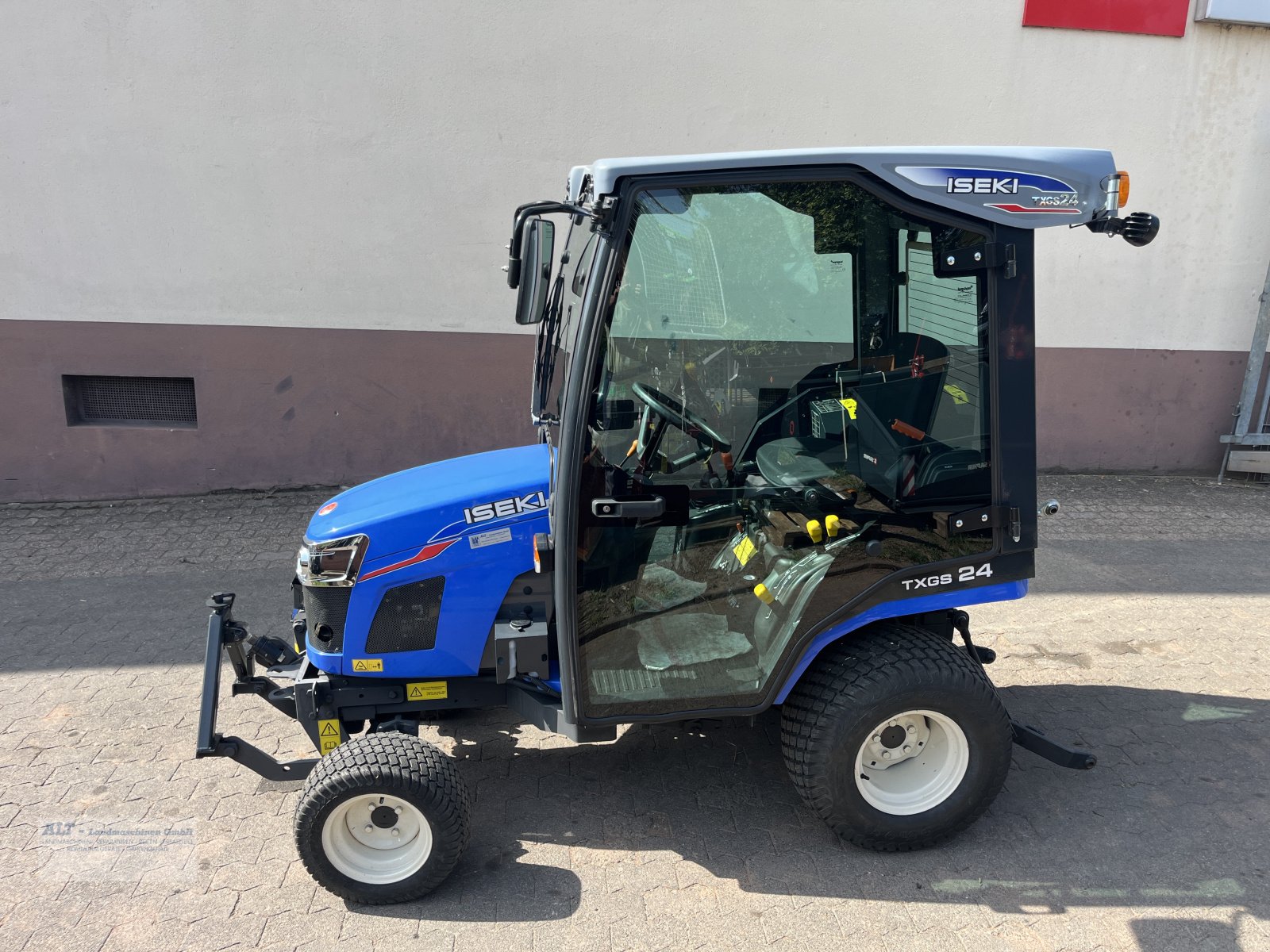 Kommunaltraktor des Typs Iseki TXGS 24, Neumaschine in Eppelborn (Bild 2)