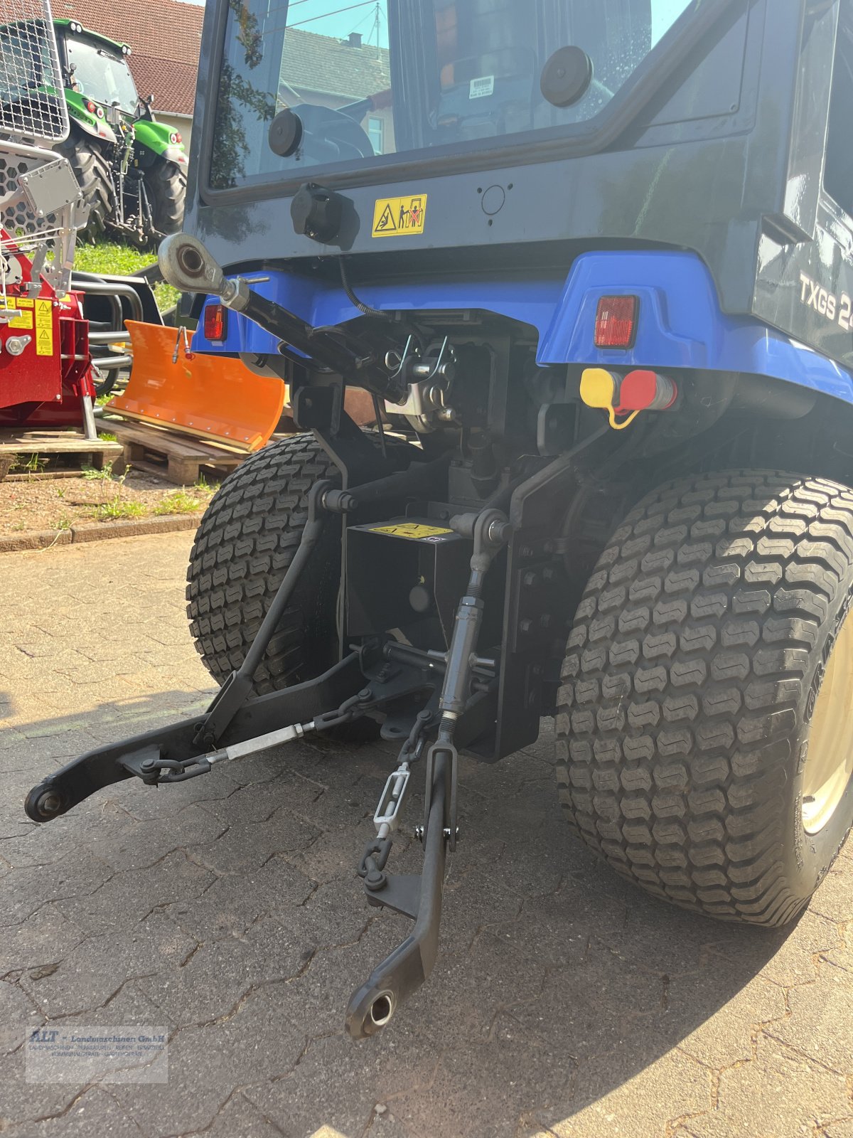 Kommunaltraktor des Typs Iseki TXGS 24, Neumaschine in Eppelborn (Bild 5)