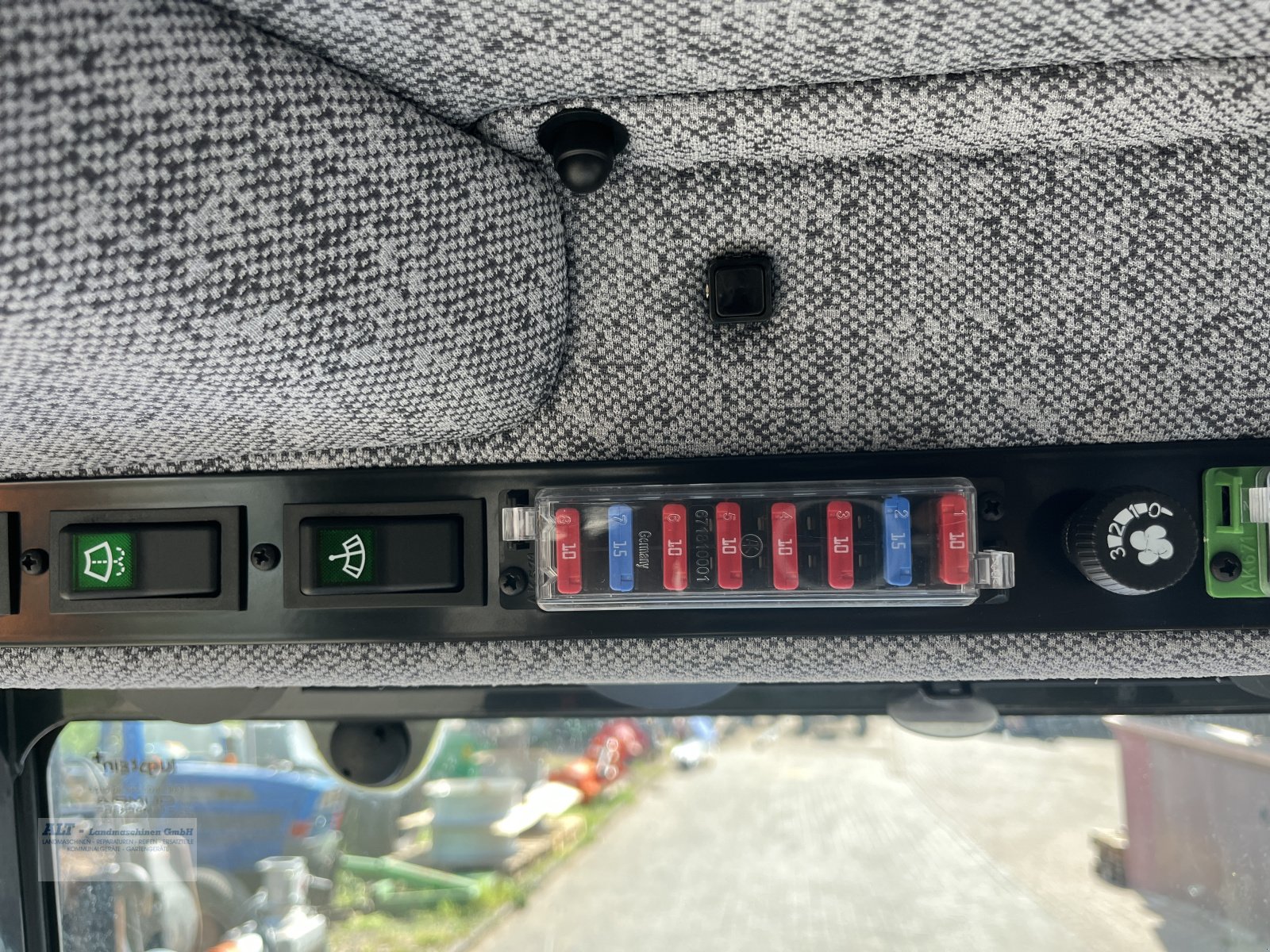 Kommunaltraktor des Typs Iseki TXGS 24, Neumaschine in Eppelborn (Bild 8)