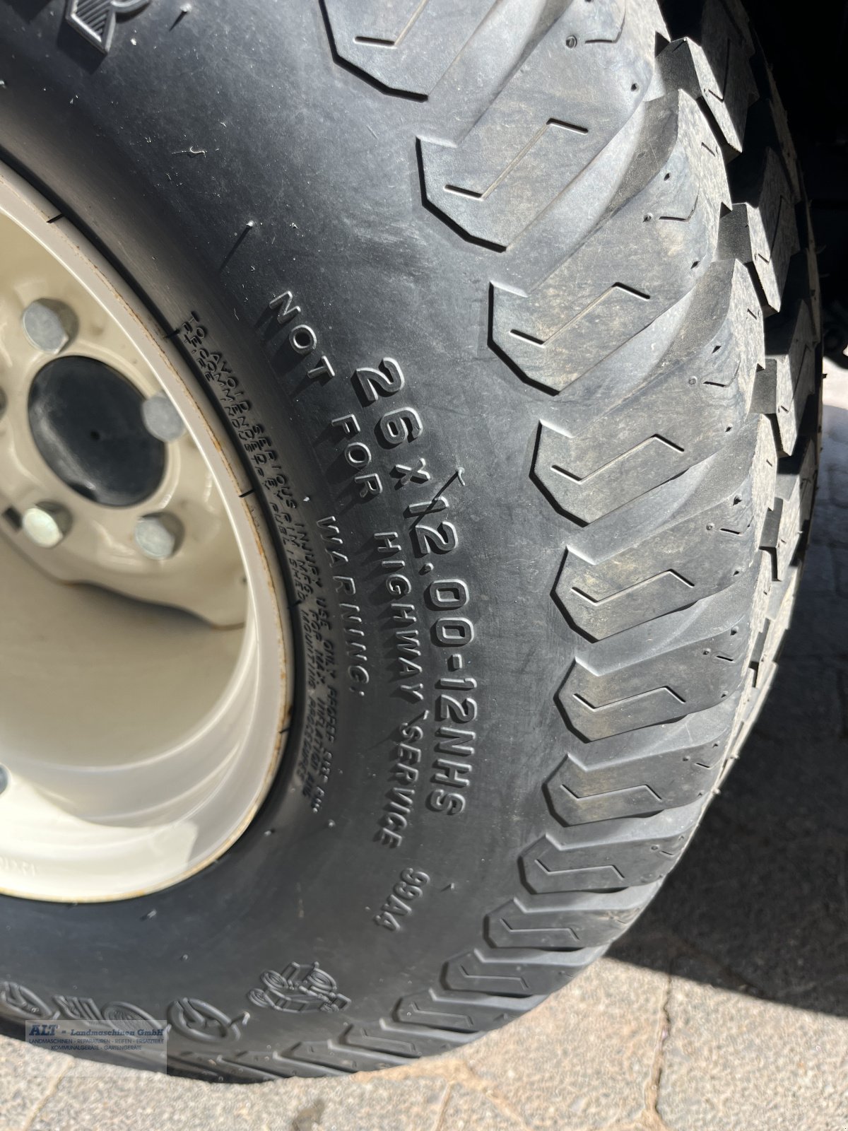 Kommunaltraktor des Typs Iseki TXGS 24, Neumaschine in Eppelborn (Bild 11)