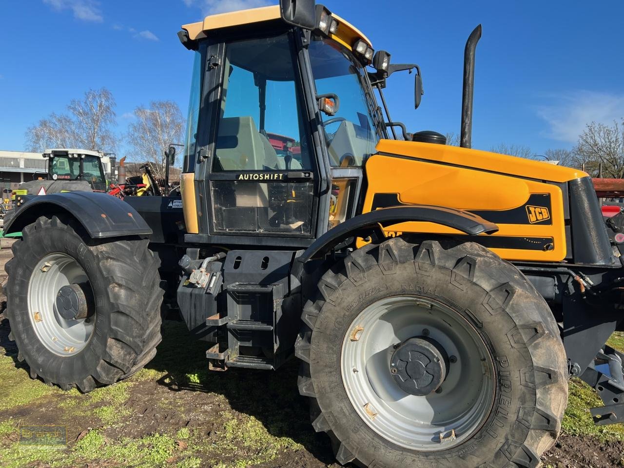 Kommunaltraktor typu JCB Fastrac 2125, Gebrauchtmaschine v Oyten (Obrázek 1)