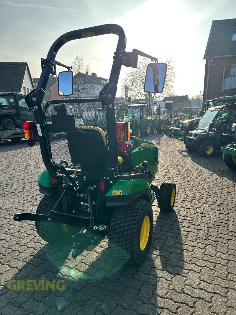 Kommunaltraktor of the type John Deere 1026R ROPS, Neumaschine in Wesseling-Berzdorf (Picture 4)