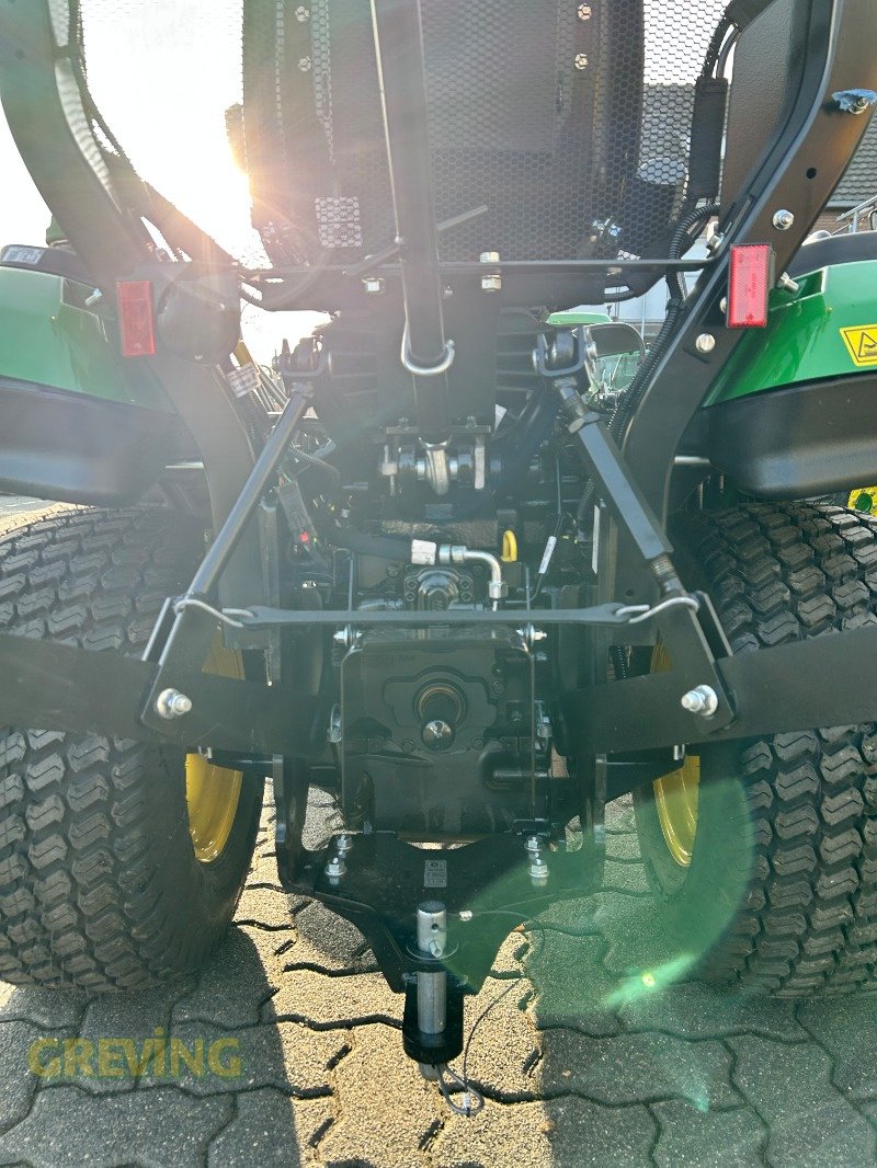 Kommunaltraktor of the type John Deere 1026R ROPS, Neumaschine in Wesseling-Berzdorf (Picture 9)