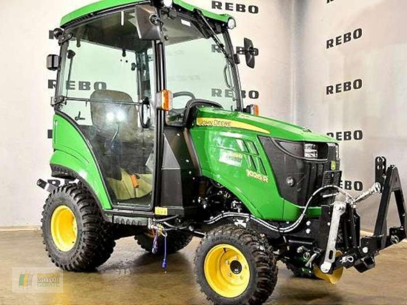 Kommunaltraktor typu John Deere 1026R TRAKTOR, Neumaschine v Edewecht (Obrázek 1)