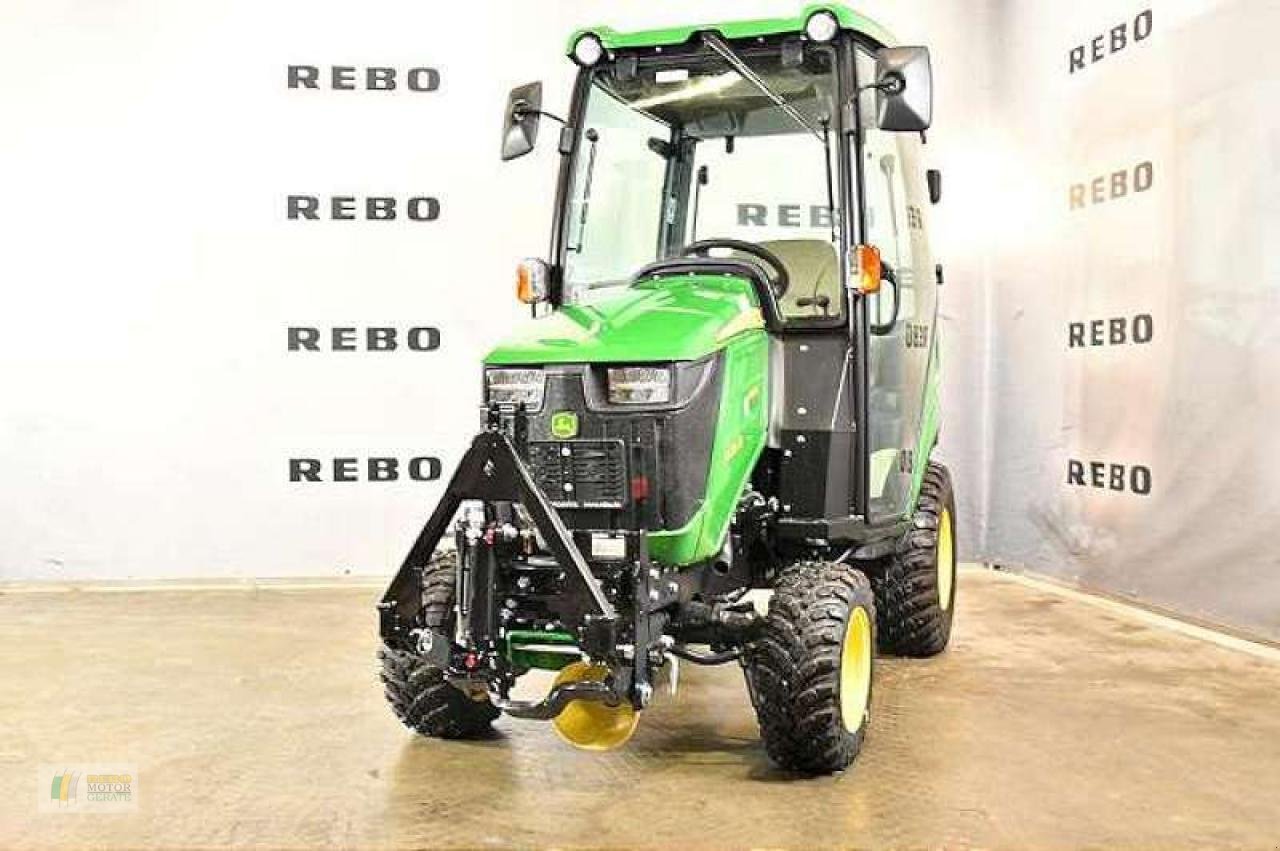 Kommunaltraktor typu John Deere 1026R TRAKTOR, Neumaschine v Edewecht (Obrázek 2)