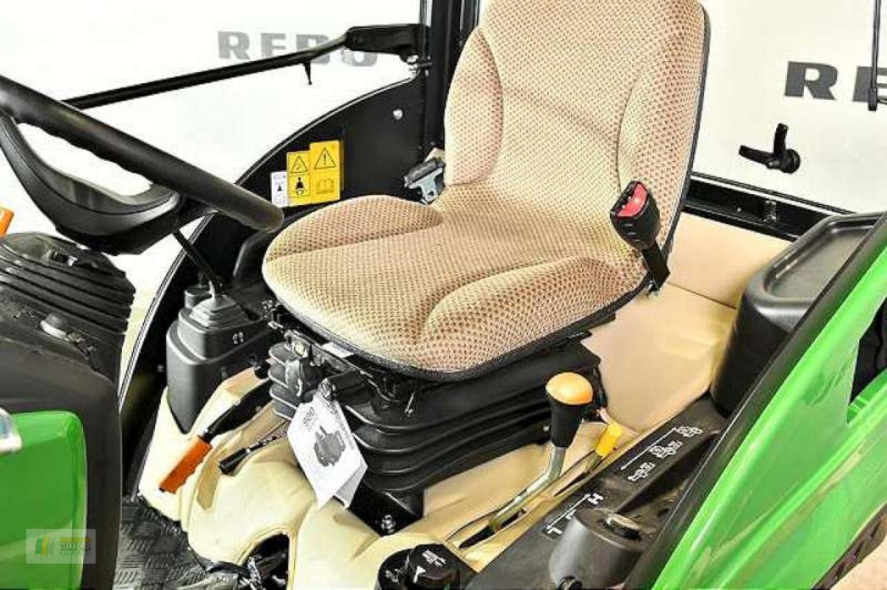 Kommunaltraktor typu John Deere 1026R TRAKTOR, Neumaschine v Edewecht (Obrázek 4)